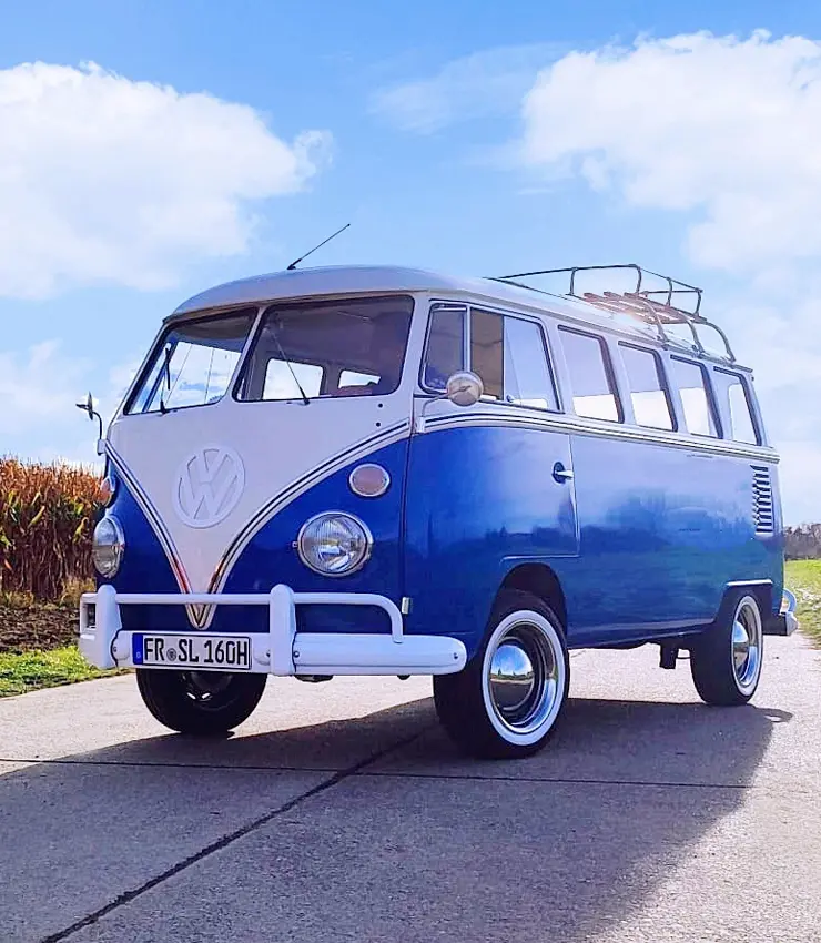 mit dem Historischen VW Bulli auf Tour